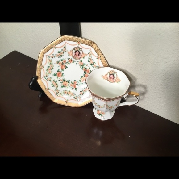Avon EXCLUSIVE LUXURY VINTAGE TEA CUP 1994 - Picture 3 of 7
